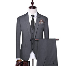 Men’s Elegant Suit for Weddings, Banquets, and Business Occasions