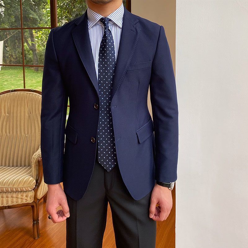 Men’s Fashionable Double-Breasted Suit