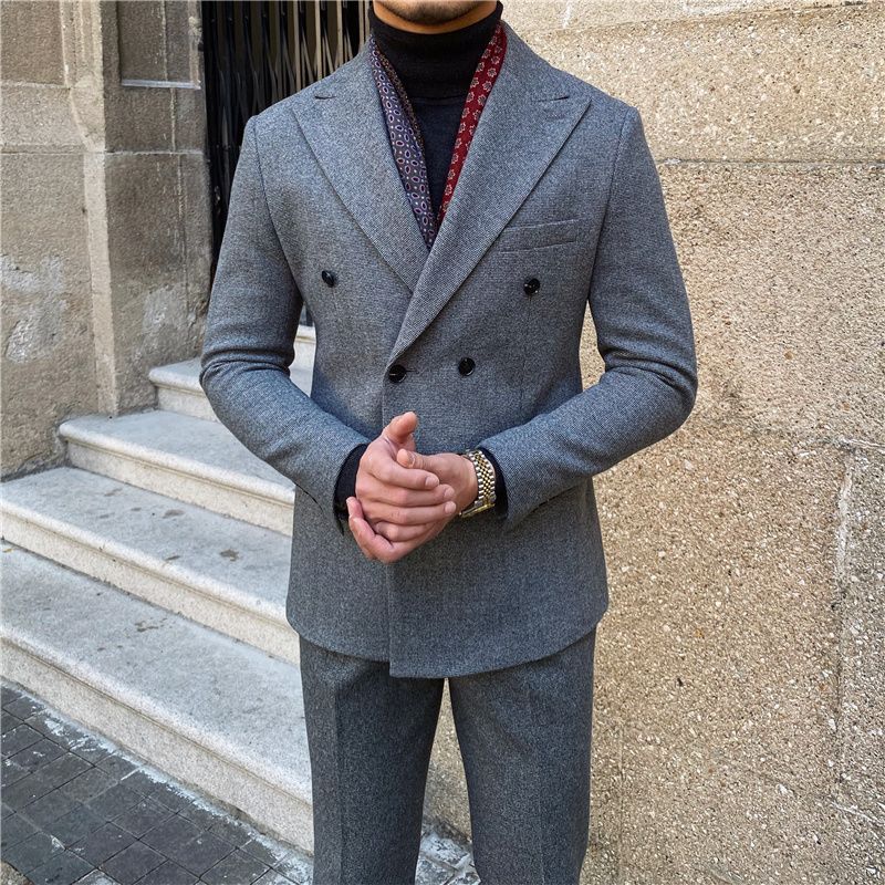 Men’s Classic Houndstooth Double-Breasted Suit