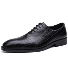 Men’s Carved Lace-up Leather Shoes