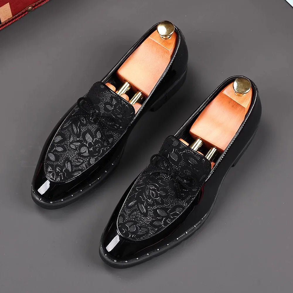 Men’s Black Carved Design Leather Loafers