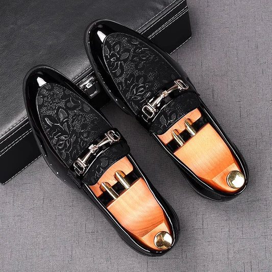 Men’s Black Carved Design Leather Loafers