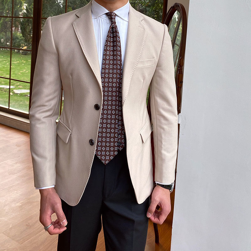 Men’s Fashionable Double-Breasted Suit